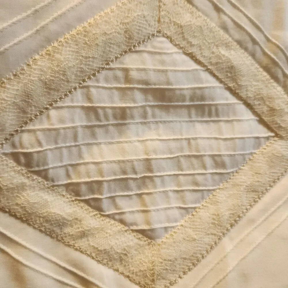 Handmade Baby Quilt Cream & White w/ Embroidery Lace Inset 42